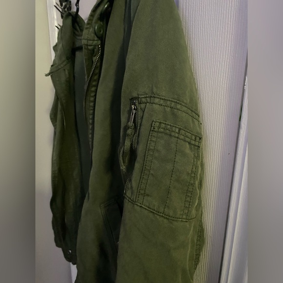 AE utility jacket army green super cozy with lots of pockets! - Picture 2 of 4